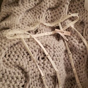 Victoria's Secret garterbelt NWT